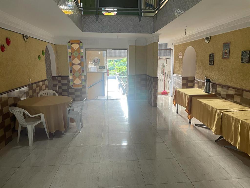 Hotel Independencia 戈亚尼亚 外观 照片